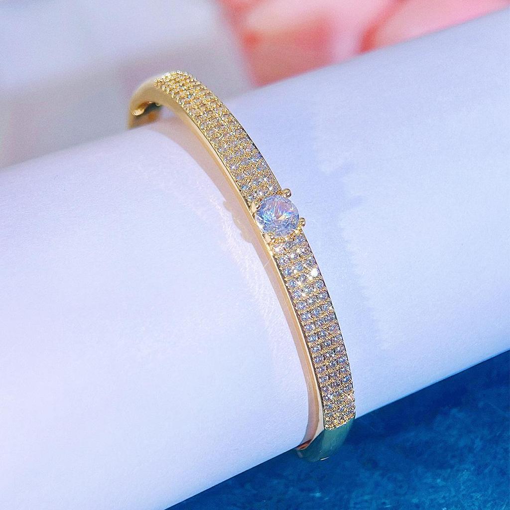 WWJ Classic Hand Jewelry Circle Golden Bracelet Shiny CZ Zirconia Bangle Elegant Female Party Jewelry Accessories Gift