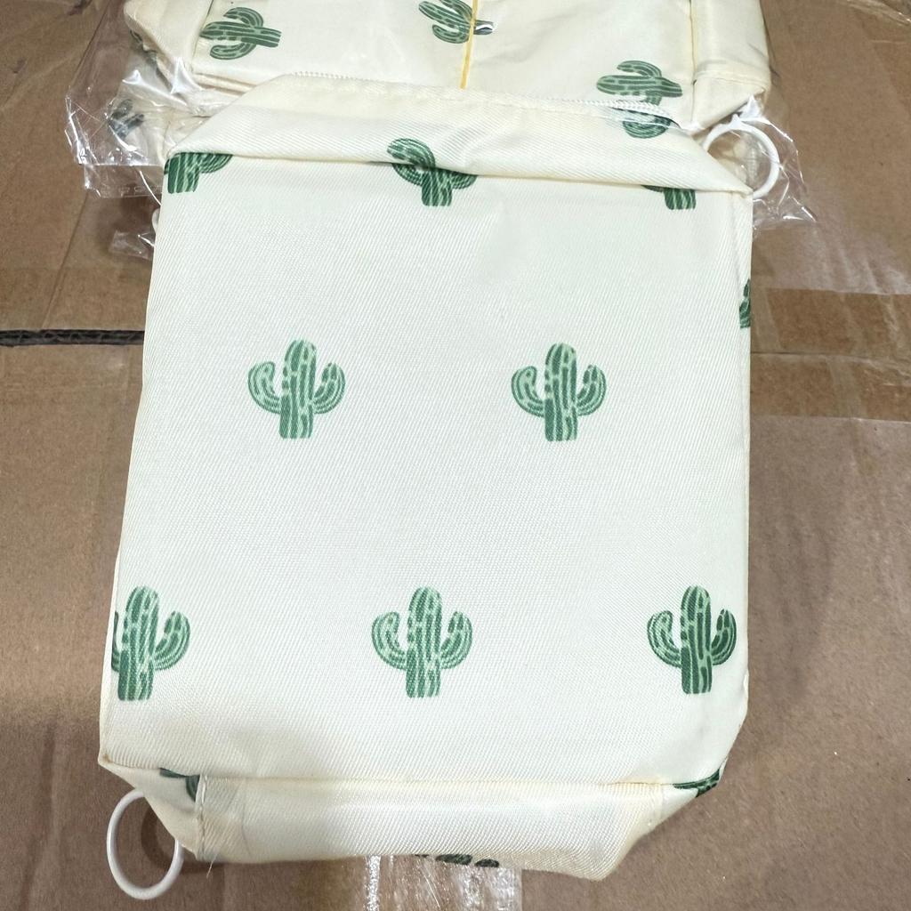 High-End Cube Sanitary Napkin Storage Bag Travel Makeup Organizer