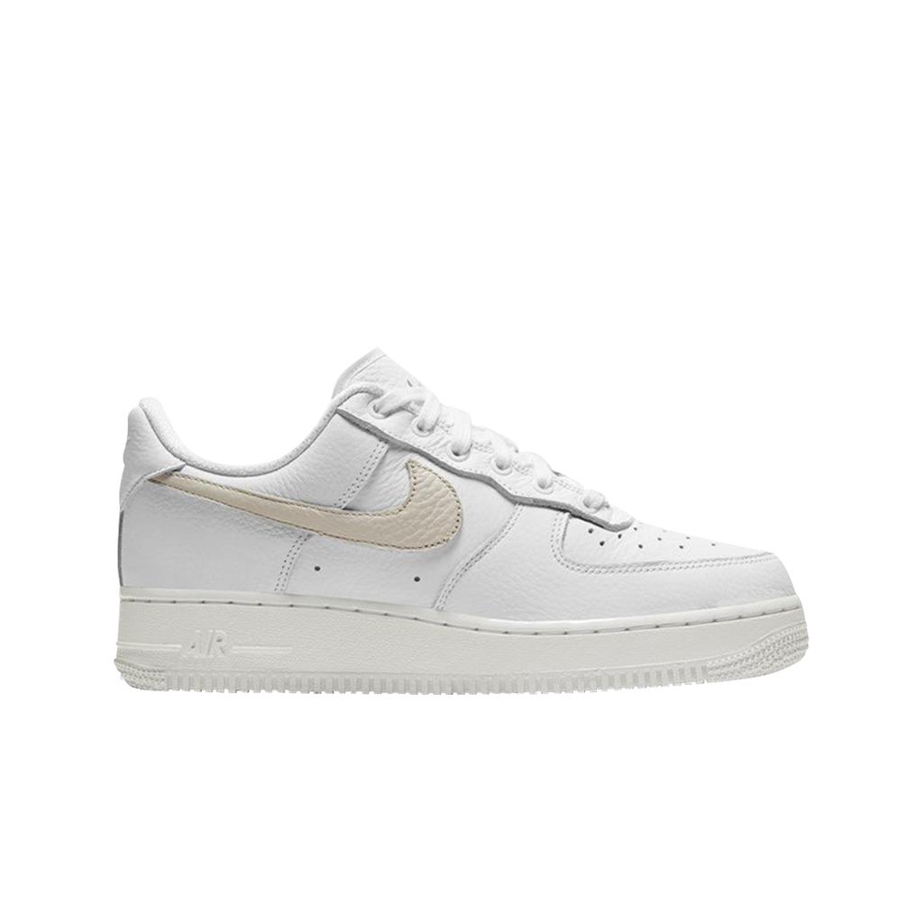 (w) Nike Air Force 1 '07 Light Bone