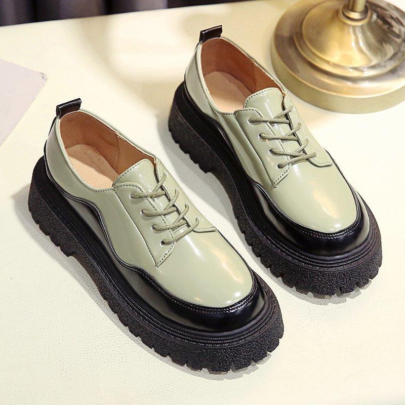 Мода Новые женские мокасины Bowtie Slip on Shoes Женские туфли-лодочки Черные оксфордские туфли Повседневная обувь Лакированная кожа Zapatos Mujer944