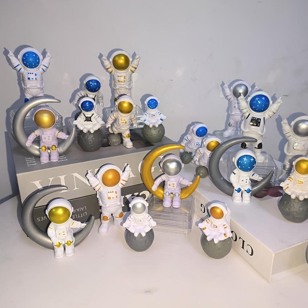 Креативное украшение для рабочего стола в виде астронавта для подарка на день рождения ребенка или домашнего декора
