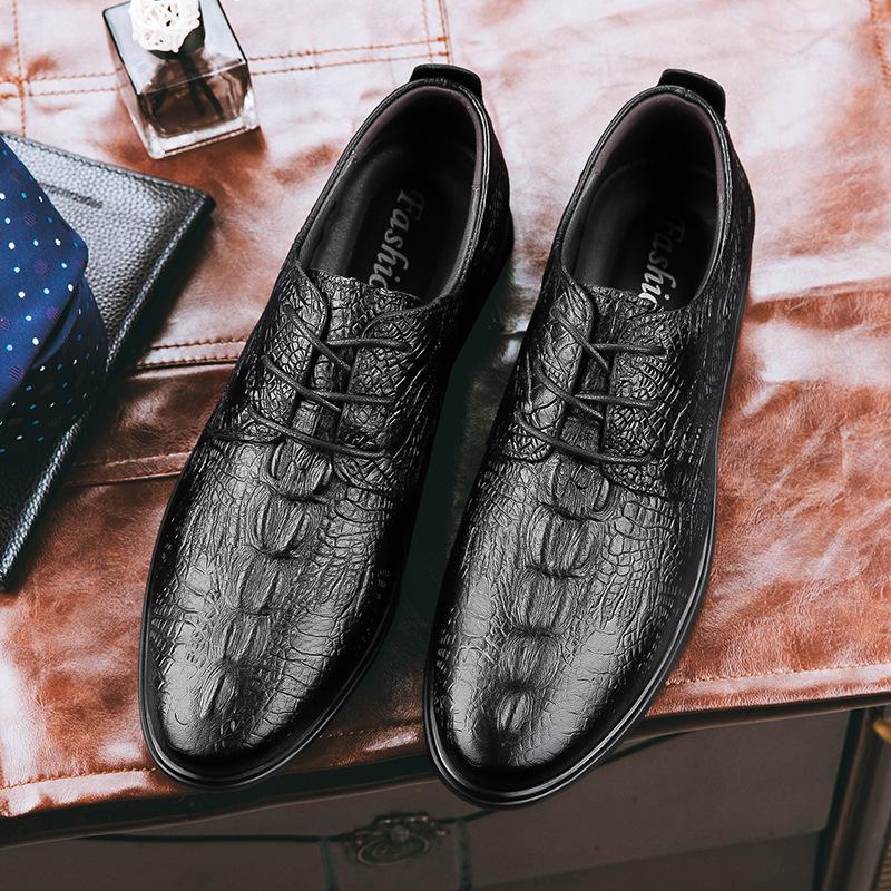 Мужские кожаные туфли в стиле бизнес-кэжуал с трехмерным тисненым узором под крокодила, модный стиль, круглый носок, шнуровка, кожаные мужские туфли