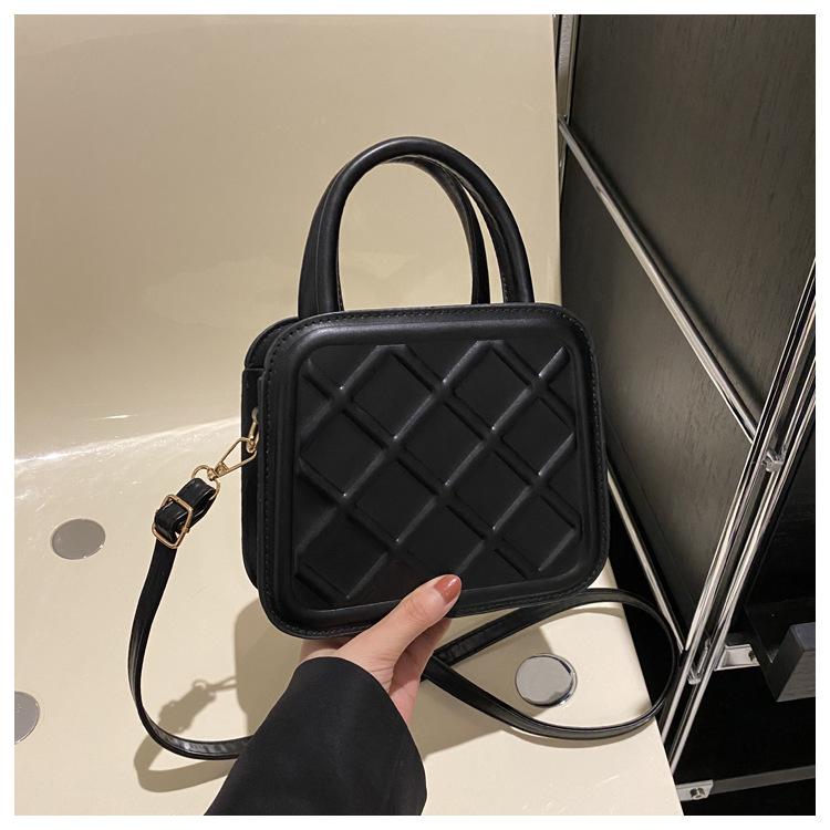 Модная иностранная ромбовидная сумка из искусственной кожи, простая и универсальная, однотонная, маленькая квадратная сумка, женская сумка, нишевый дизайн, одно плечо, переносная сумка с косым креплением