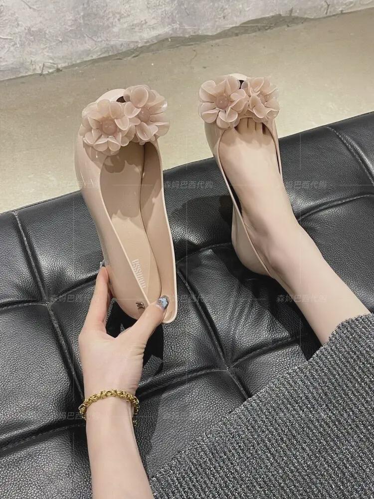 Melissa Camellia Women's Jelly Flat Slip-On Sandals - Elegant Fish Mouth Design