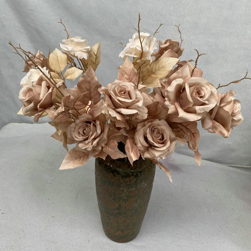 Lifelike Rose Floral Arrangement For Wedding Decoration And Photography Styling