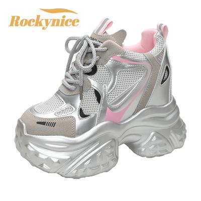 Новая осенняя дышащая женская повседневная обувь Модные туфли на высоком каблуке Женские танкетки Сетчатые кроссовки 10 см Толстая подошва Кроссовки Обувь на платформе