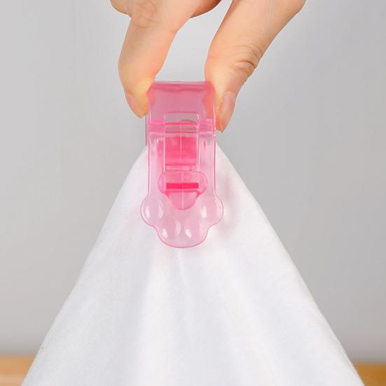 4Pcs Cute Cat Paw Quilt Holder Clip Needleless Seamless Fastener for Duvet Firmly Prevent Slip Universal Bed Sheet Clips Non-slip Blanket Corner