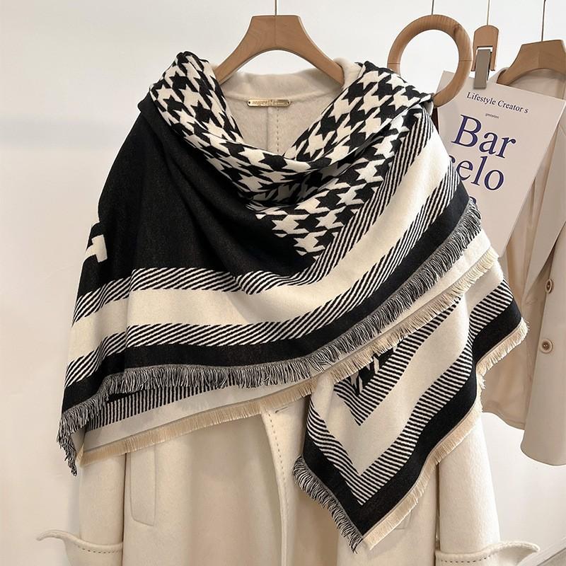 New Women'S Fashionable Imitation Cashmere Autumn And Winter Warm Large Square Scarf Double-Sided Tassel Scarf Air Conditioning Shawl