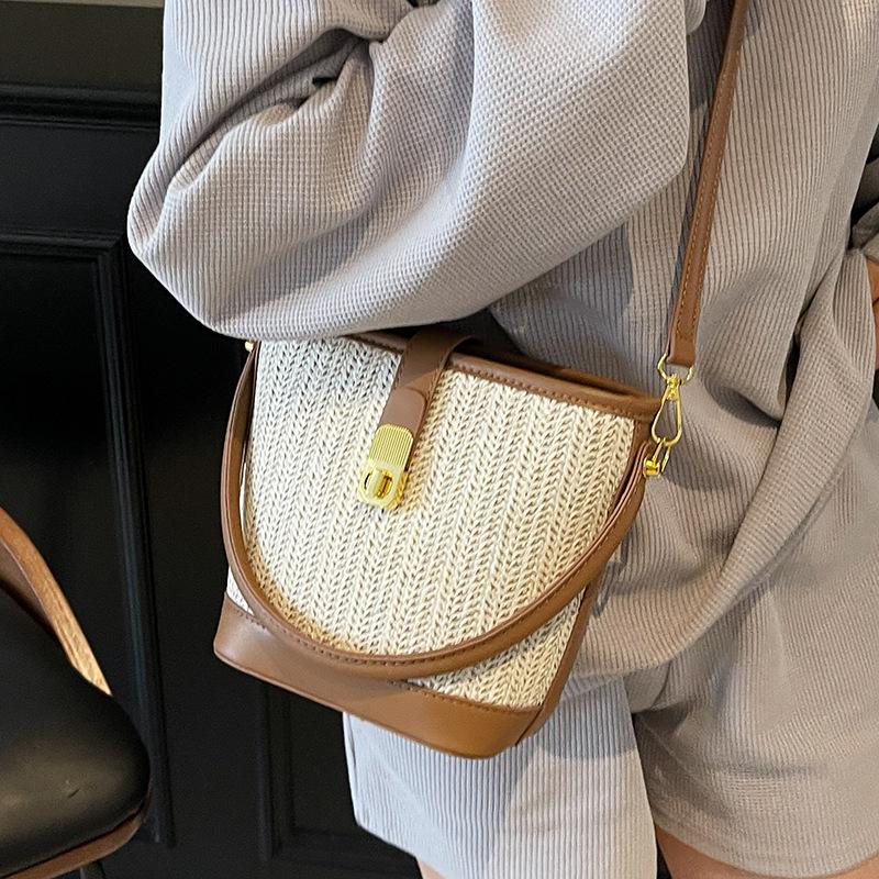 Korean Ins Casual Straw PU Hand-carried Bucket Bag Women's 2025 New Fashion Versatile Commuter Temperament Messenger Bag