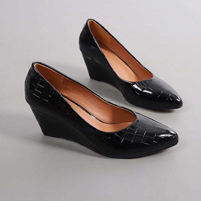 Весна-лето, туфли на танкетке, женские туфли для вечеринок, модные офисные туфли с острым носком, размер плюс 42, золотые, серебряные, черные, женские туфли-лодочки