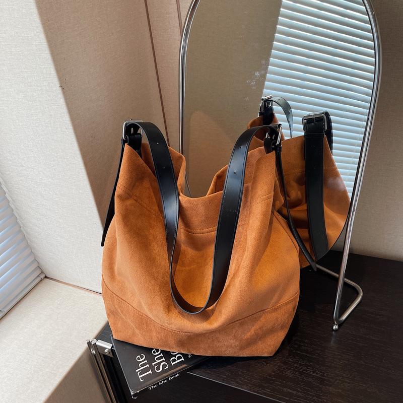 Свободная сумка большой вместимости женская осенне-зимняя новая универсальная сумка-мессенджер для поездок на работу, на плечо, сумка-тоут