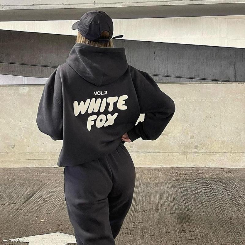 Женский комплект худи на весну, осень и зиму. Модный спортивный пуловер с длинным рукавом и капюшоном. Комплект из двух предметов.