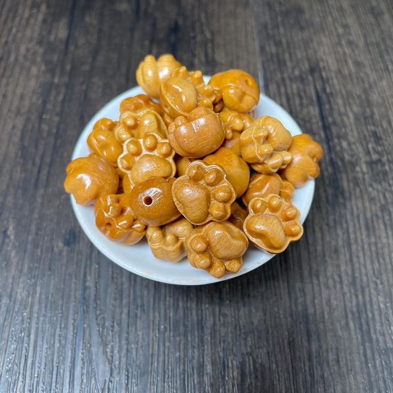 Xinshan Carved Sandalwood Beads and Phone Pendant Accessories