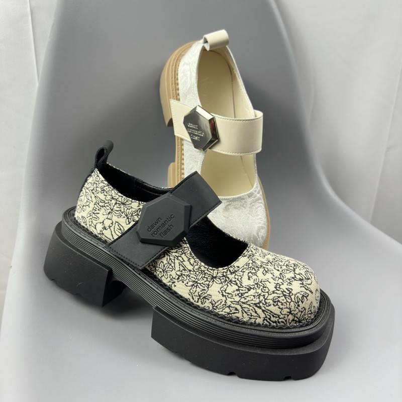 Гуочао стиль платформа лоферы женские 2025 весна новая вышивка принт липучка мелкий вырез колледж стиль маленькие кожаные туфли