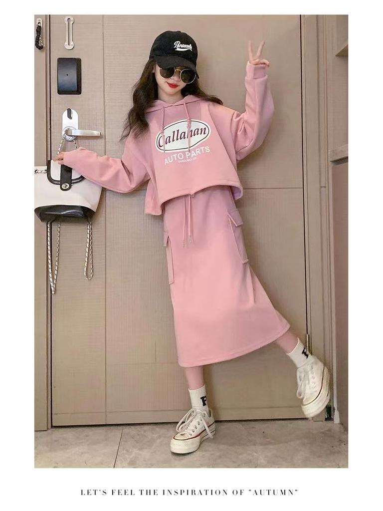 2024 г. Модное платье из двух частей для девочек в корейском стиле с капюшоном и юбкой на весну/осень