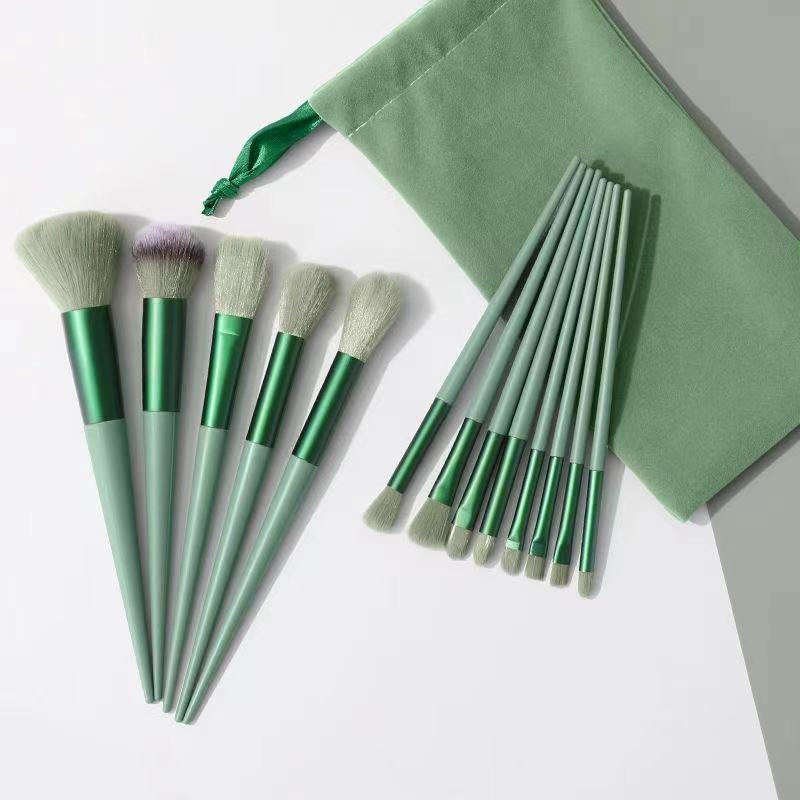 Custom Private Label Green 13-Piece Professional Face Makeup Brush Set with Angular Blush and Soft Bristles