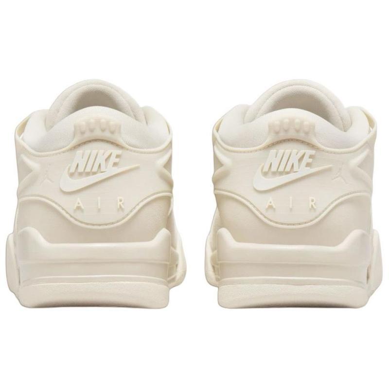 Женские кроссовки Air Jordan 4 RM "Legend Light Brown" FQ7940-200