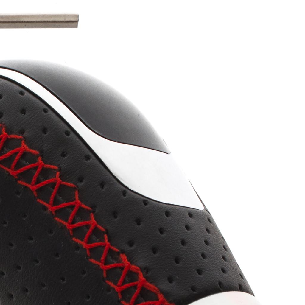 UNIVERSAL 5 SPEED BLACK LEATHER + RED THREAD + SILVER gear shift knob