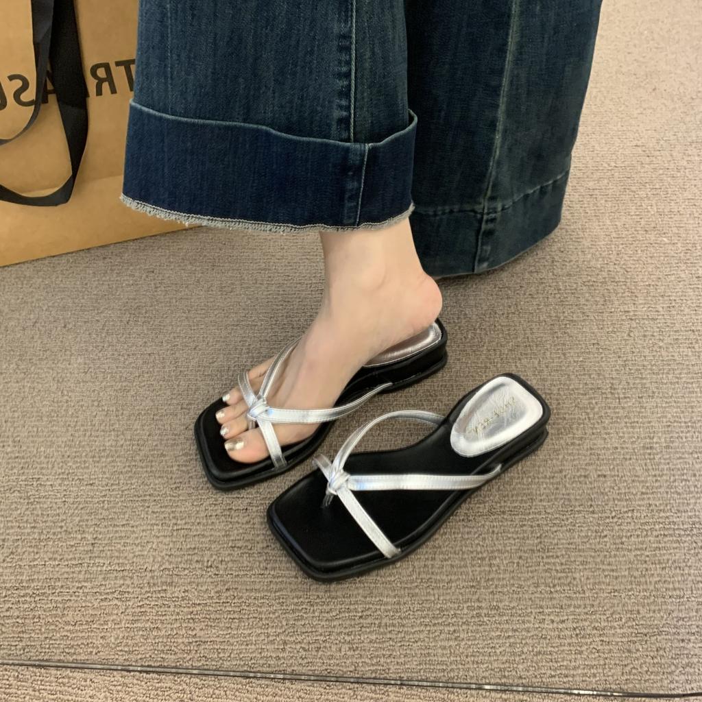 Fashion Shoes Women Rubber Flip Flops Slippers For Swimming Pool Slides Pantofle Platform Soft Hawaiian Beach 2025 Scandals Rubber Flip