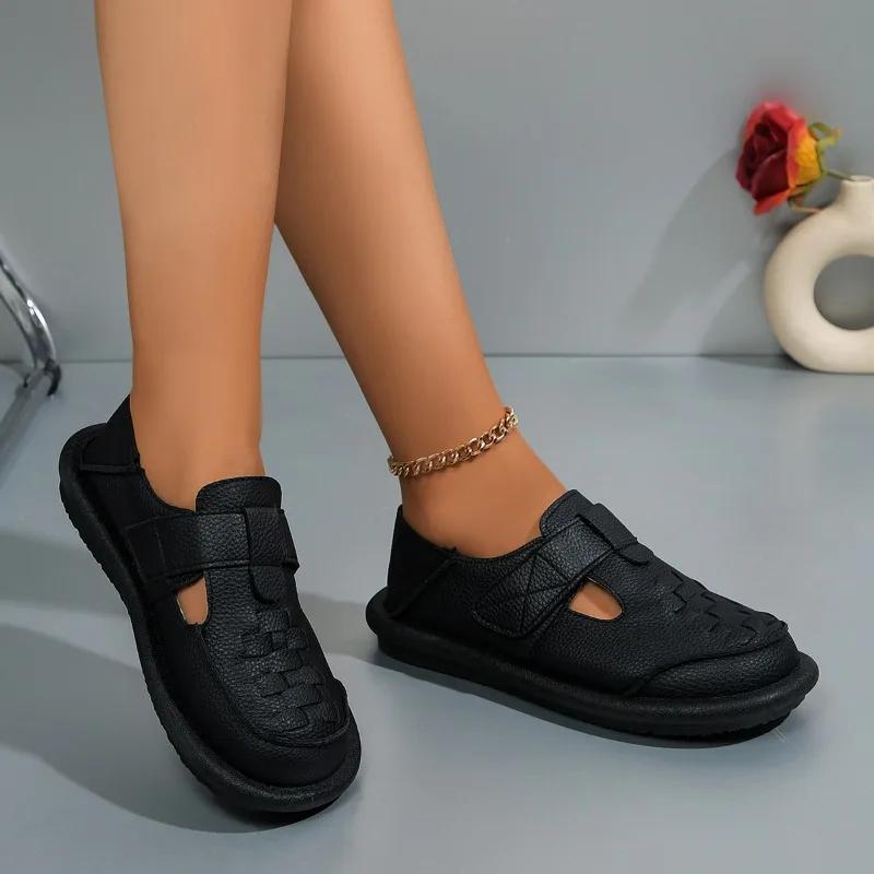 Лето 2024 года, новые дышащие сандалии на плоской подошве с круглым носком, удобные однотонные модные спортивные туфли для отдыха для женщин