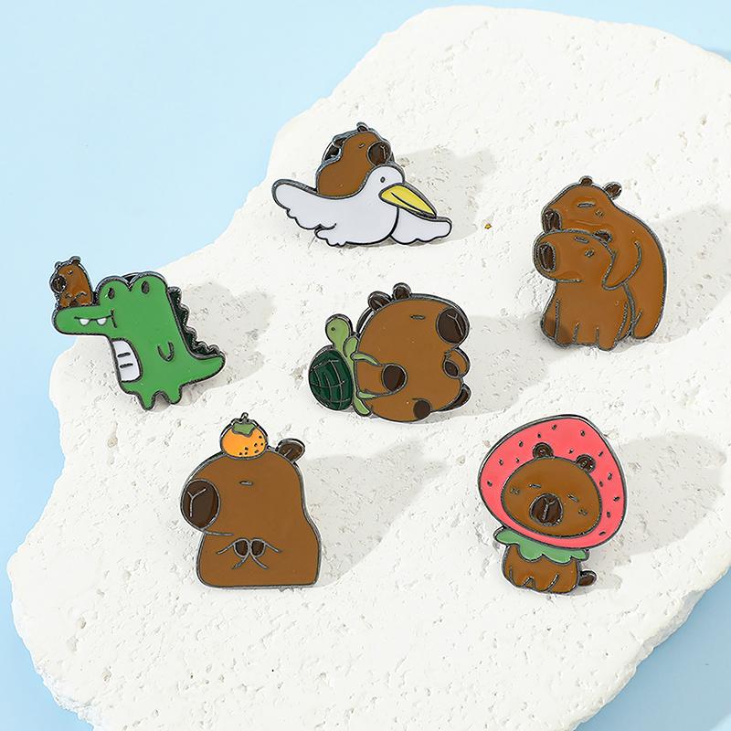 Милые металлические значки-капибары, креативные броши в виде животных из мультфильмов, украшения для сумок, значки на рюкзаки, одежда, украшения для друзей, подарок