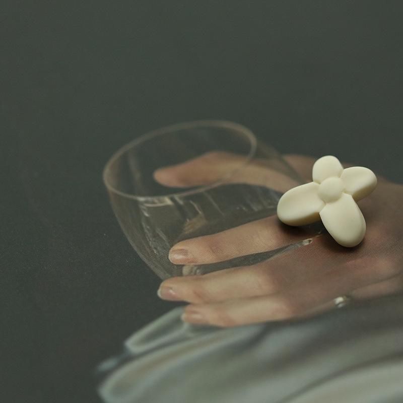 Xiaoxiang Простой стиль Пуговица-четырехлистный клевер Пуговица-бабочка для костюма Декоративные пуговицы Твидовый пиджак Пальтовая пуговица Женская