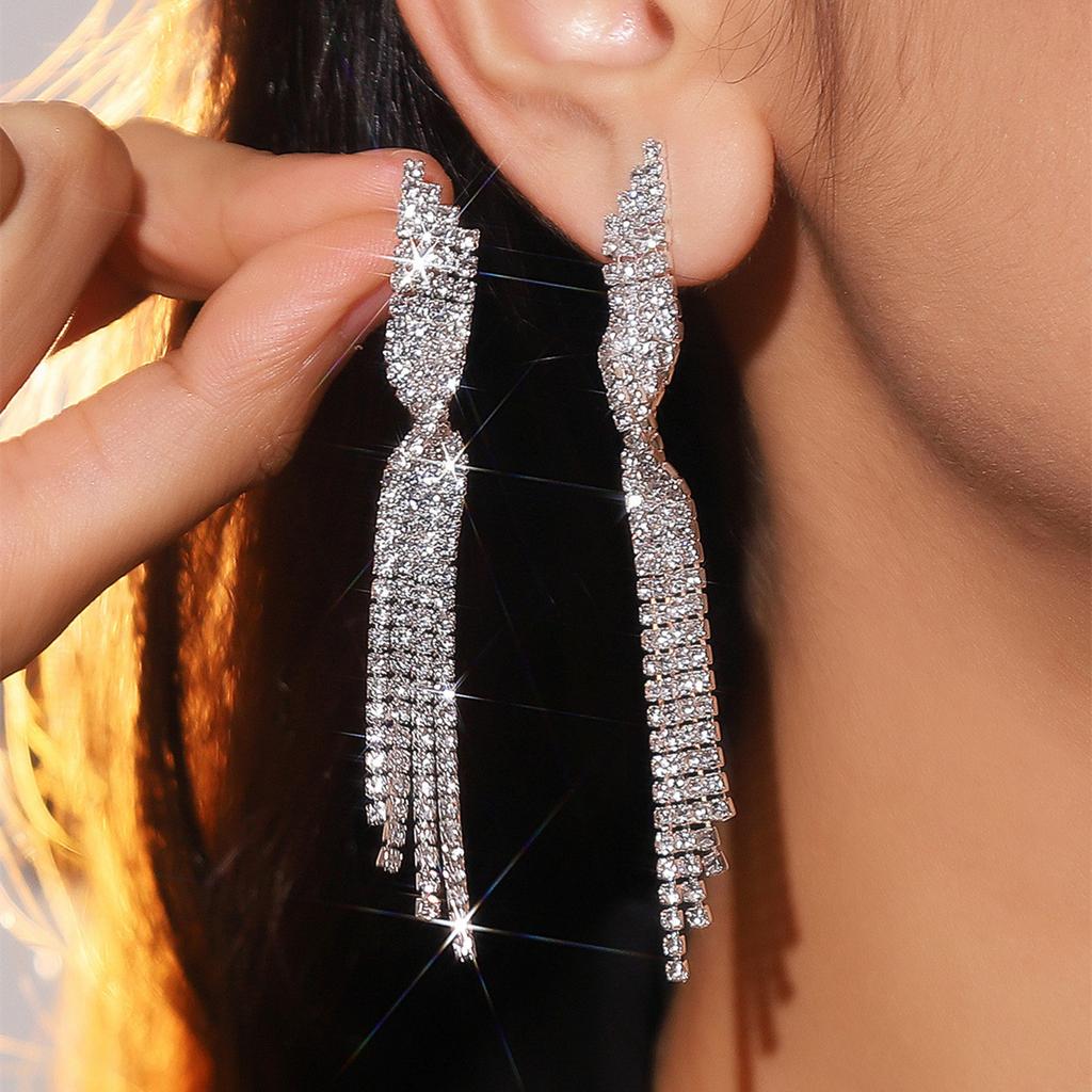 Europe And The United States Senior Sense Of Super-Flash Rhinestone Long Paragraph Tassel Earrings Fashion Temperament Rhinestone Female Earrings