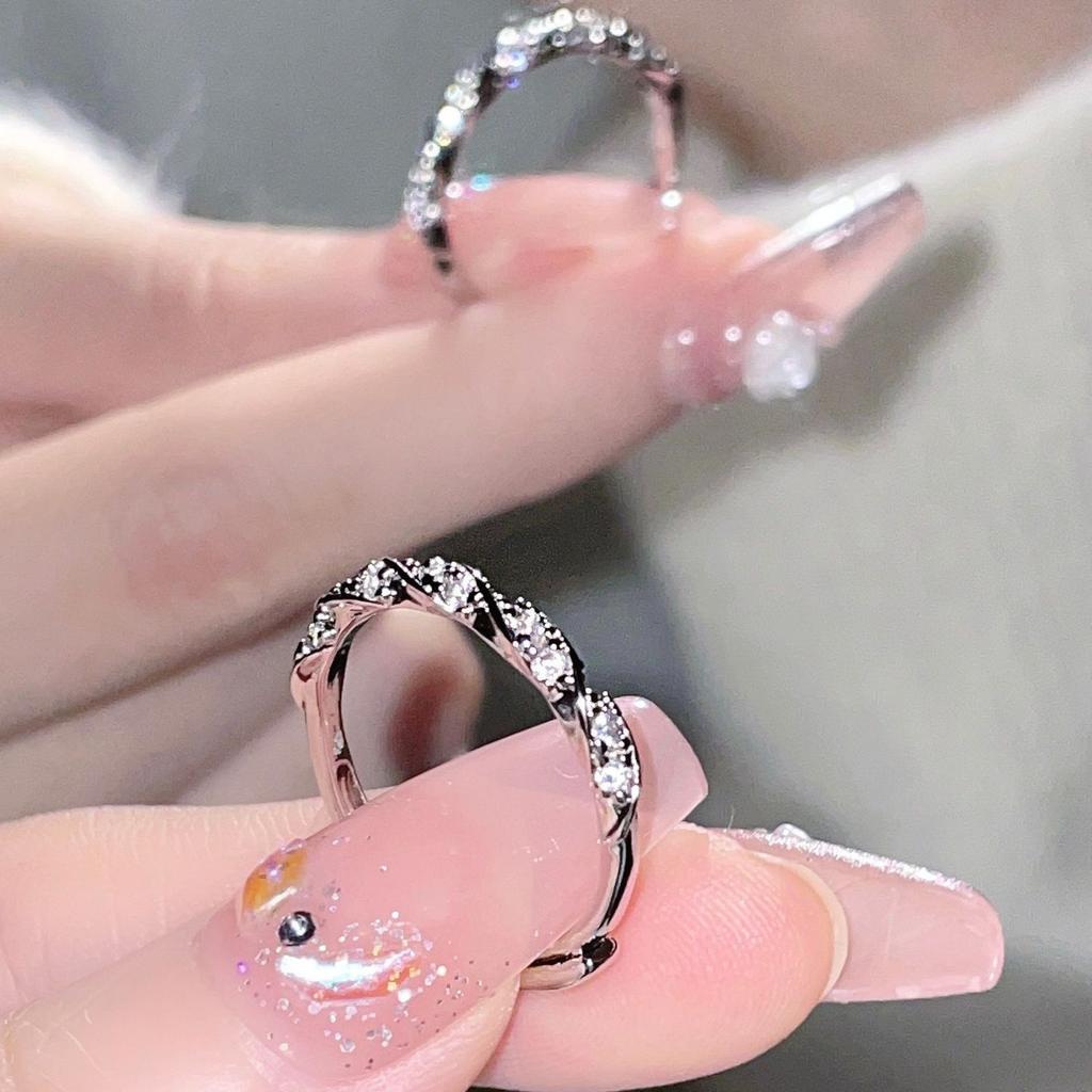 Маленькое свежее женское жареное тесто, закрученное кольцо на указательный палец, вегетарианское кольцо для пожилых людей, роскошное нишевое кольцо