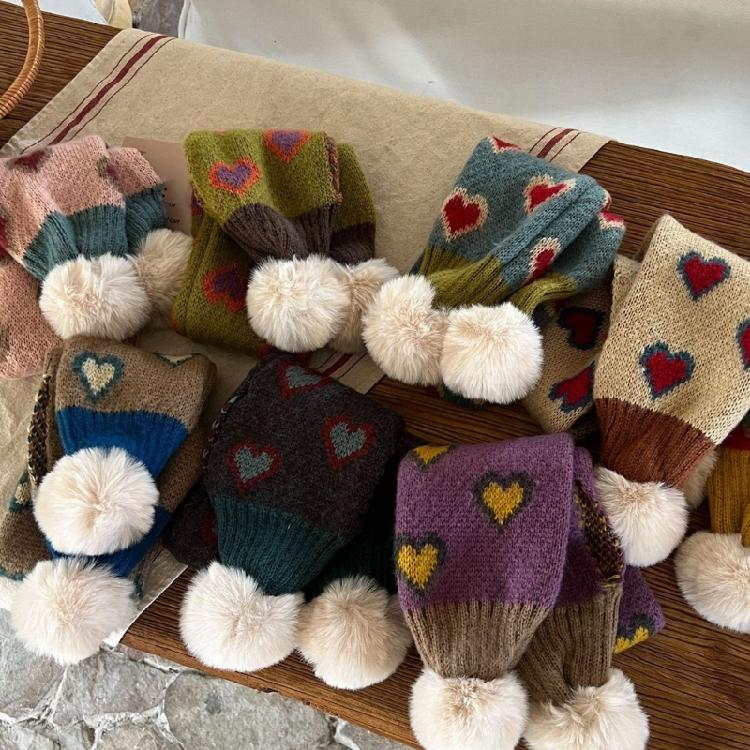 Warm Knitted Neck Scarf for Kids Heart Pattern Crossed Scarf for Boy and Girl Winter Warmth Neck Gaiter for Daily Use