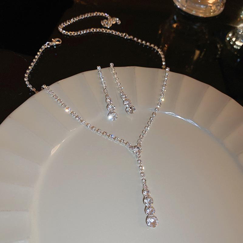 Роскошный комплект из европейских и американских бриллиантовых подвесок и серег - элегантные универсальные ювелирные изделия