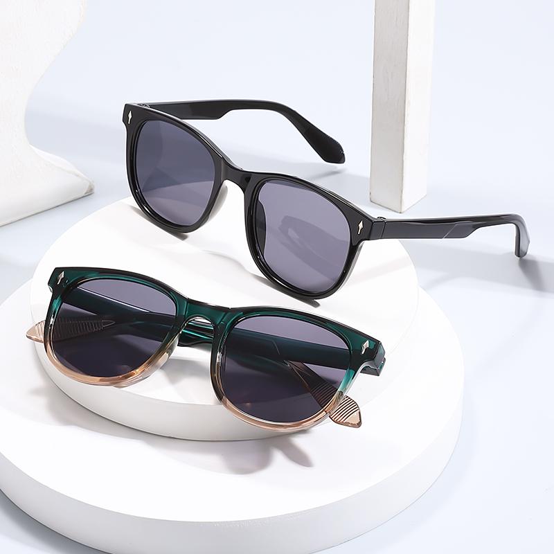 Classic Round Sunglasses for Men Women, Black Frame UV400 Fashion Casual SunGlasses