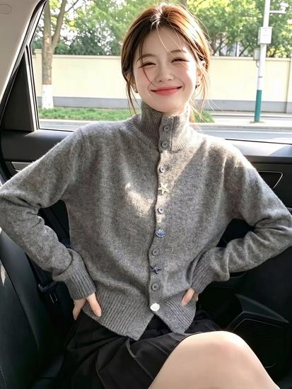 La Chapelle Women's Heavyweight Knit Cardigan