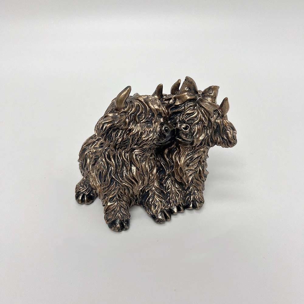 Cartoon Highland Cattle Ornament Resin Valentine's Day Ornament Highland Cow Figurine  Wedding