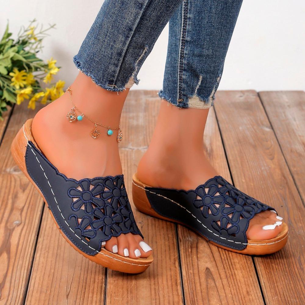 Women's Slippers Hollow Slope Bottom Casual Shoes 2024 New Flower Hollow Open Toe Summer Fashion Simple Women's Slippers Slip On