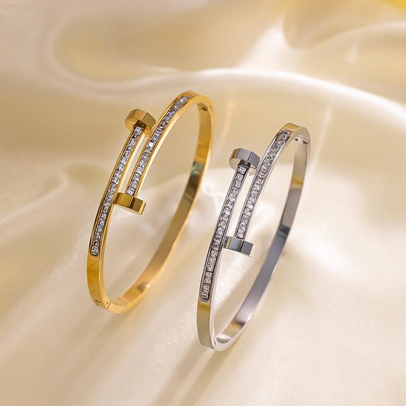 Luxurious Exquisite Nail Decoration Diamond-set Stainless Steel Bracelets Suitable For Daily Travel And Fashion Zircon