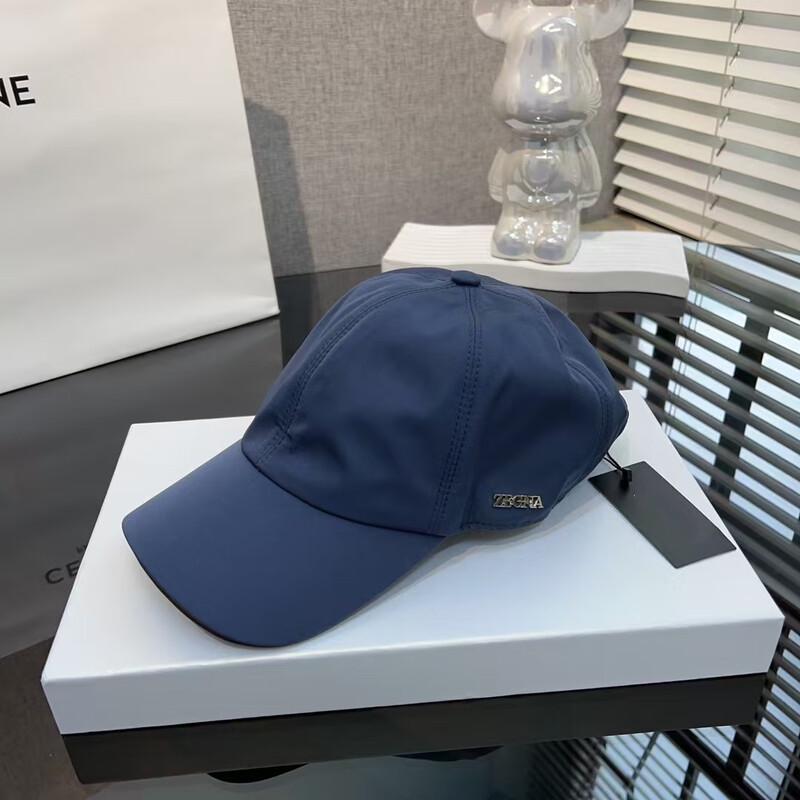 Унисекс бейсболка с буквой Junbie