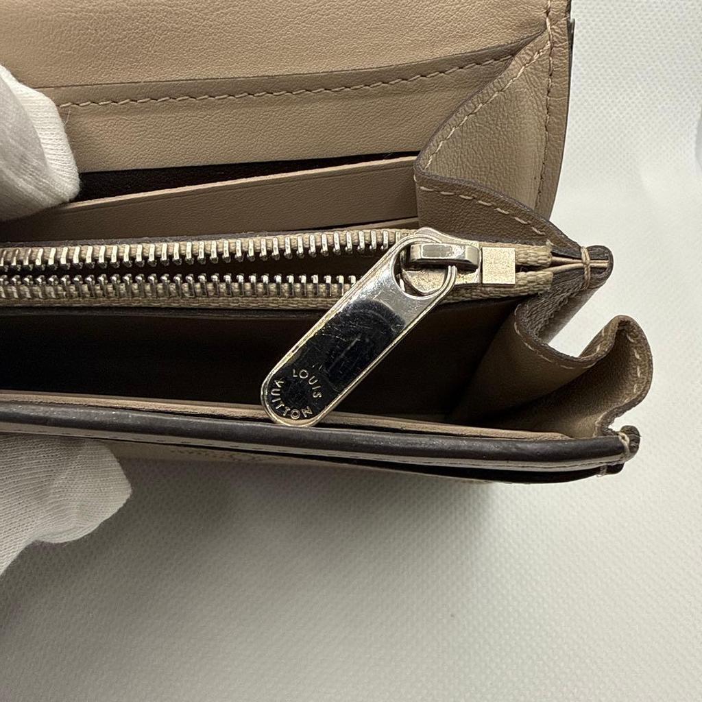 Used LOUIS VUITTON long wallet Mahina Portefeuilles