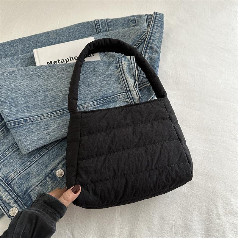 Новая популярная весенне-летняя однотонная трендовая одноплечевая сумка-тоут для通勤, модная повседневная маленькая сумка с вышивкой для женщин