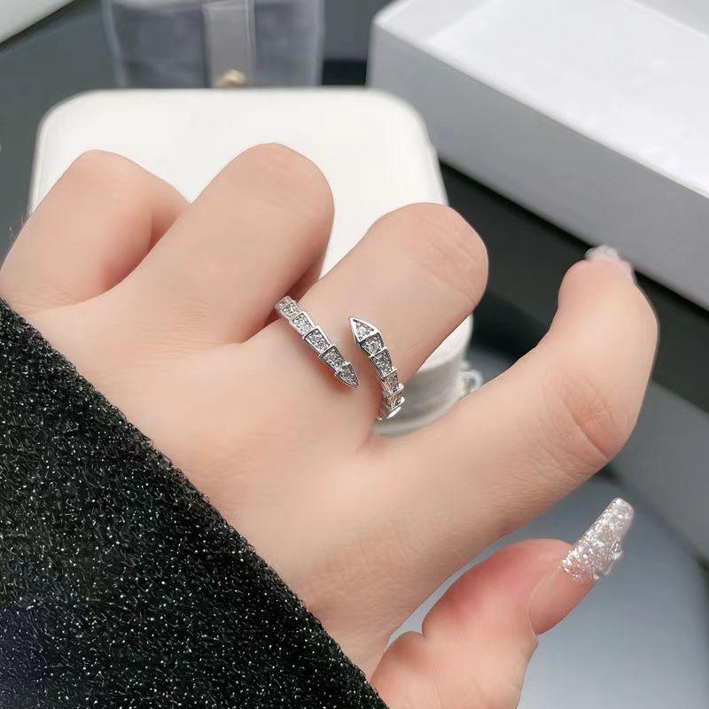 Роскошное открытое кольцо в форме змеи с бриллиантовым дизайном для женщин