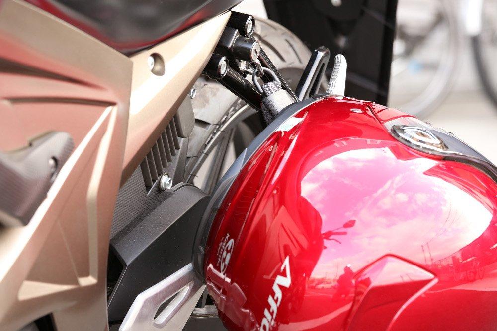 Kijima Мотоциклетные детали Держатель замка для шлема Стальной противоугонный GSX-S125/GSX-R125303-1591