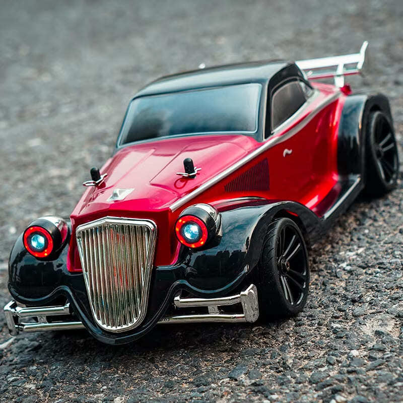 Новый RC Drift Car High Speed со звуком и светом 50 км/ч Дистанционное управление Drift Racing Электрический внедорожник Flat Running Детские игрушки для мальчиков Подарок
