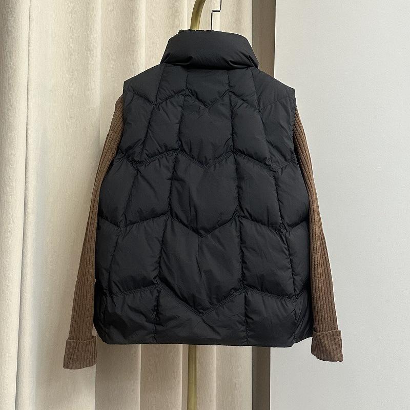 Европейский белый утиный пуховый жилет женский 2024 осень и зима новый свободный повседневный модный универсальный жилет куртка жилет