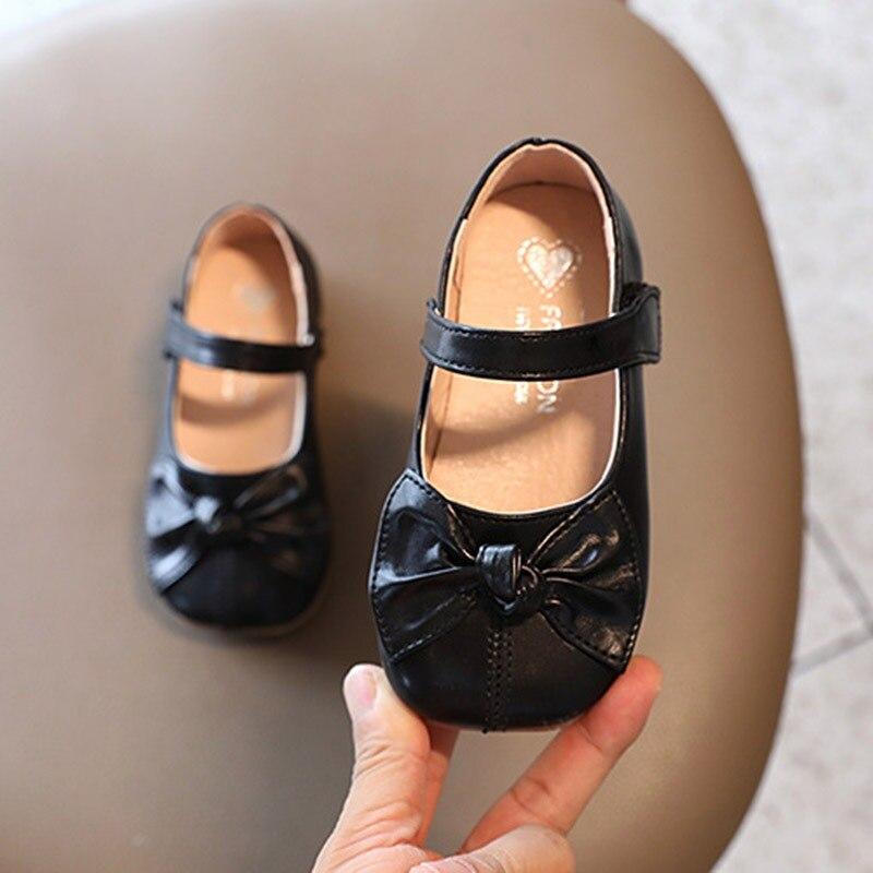 Кожаная обувь для девочек, весенне-осенние новые детские туфли принцессы с бантом для девочек и малышей, модная обувь на мягкой подошве