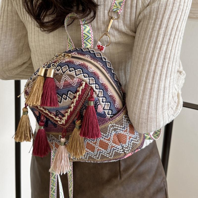 Этническая сумка для женщин, легкий рюкзак, кисточка, сумка через плечо для путешествий, модный универсальный маленький рюкзак