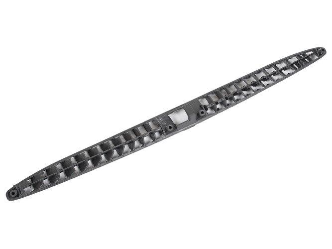 VW Bora 98-05 windshield air intake grille