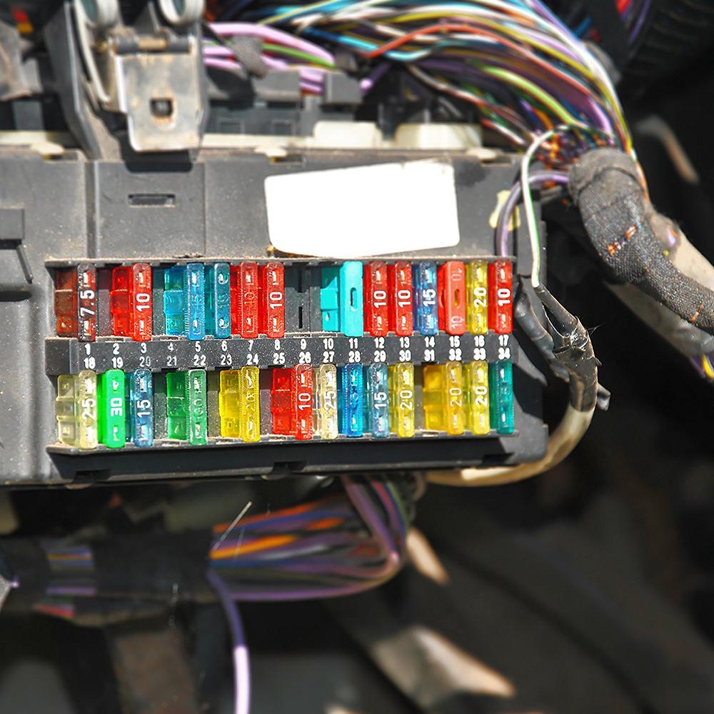 140PCS 2A 40A Automotive Standard Medium Auto Holder Car ATO Plug in Blade Fuse Assortment Boat Motorcycle Truck
