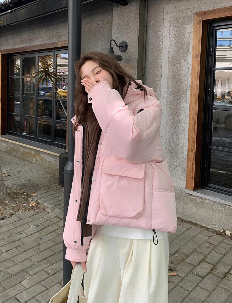 Женская короткая теплая зимняя куртка с капюшоном