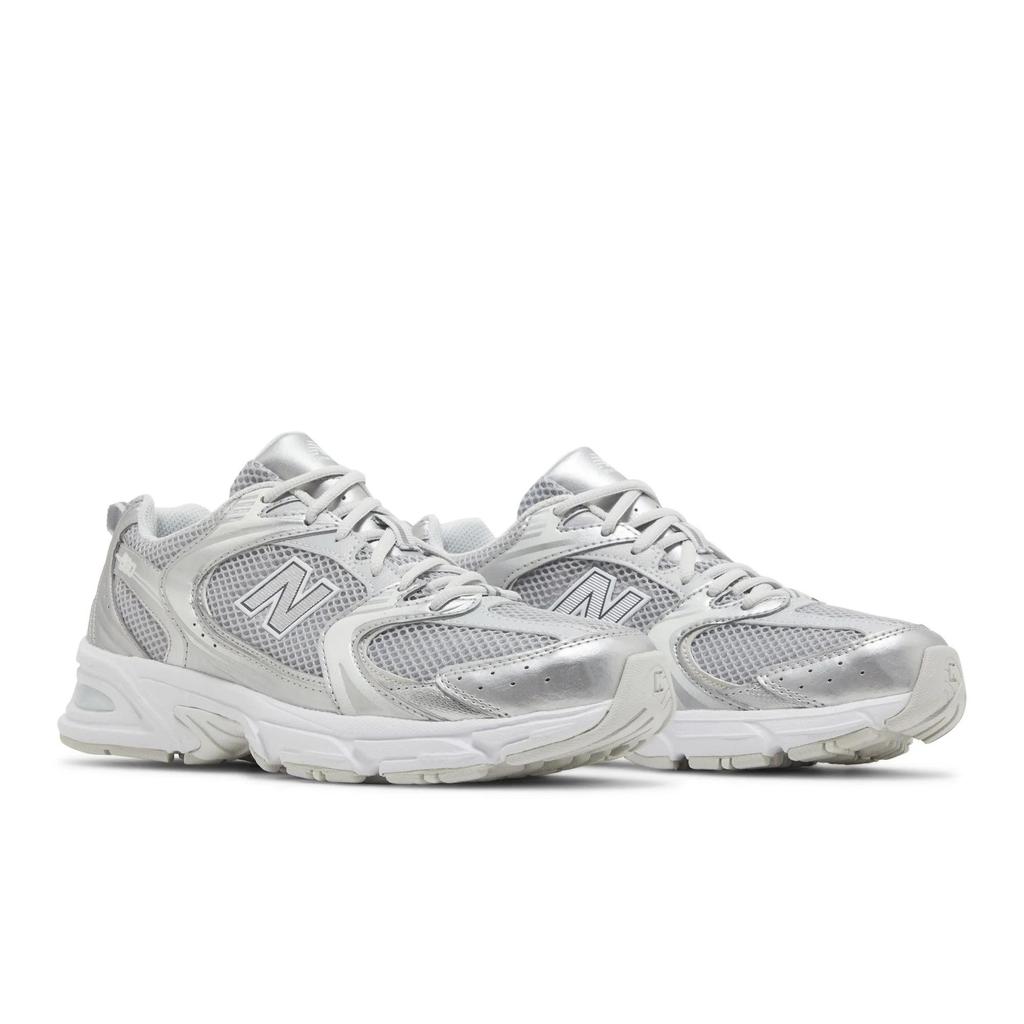 New Balance Мужские 530 'Серебристый Металлик Лунный Луч' (унисекс) Серебристый металлик / Лунный свет Повседневная обувь MR530RS