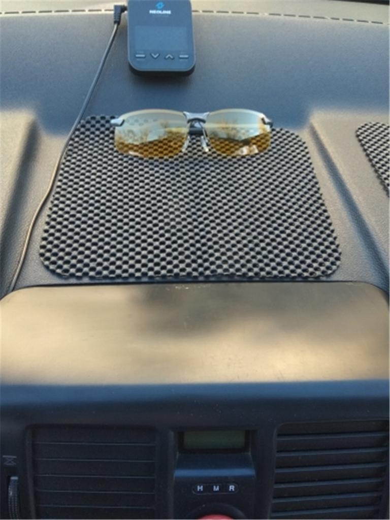 Universal 150CM*30CM Multipurpose Non-Slip Mat Black for Home Office Cars Caravans Use Anti Slip Mat Roll Can Be Cut Any Size