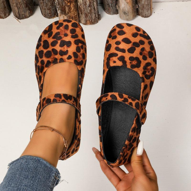 Spring and Autumn New Mary Jane Flats Retro Single Shoes One-word Buckle with Shallow Mouth Small Leather Shoes Women